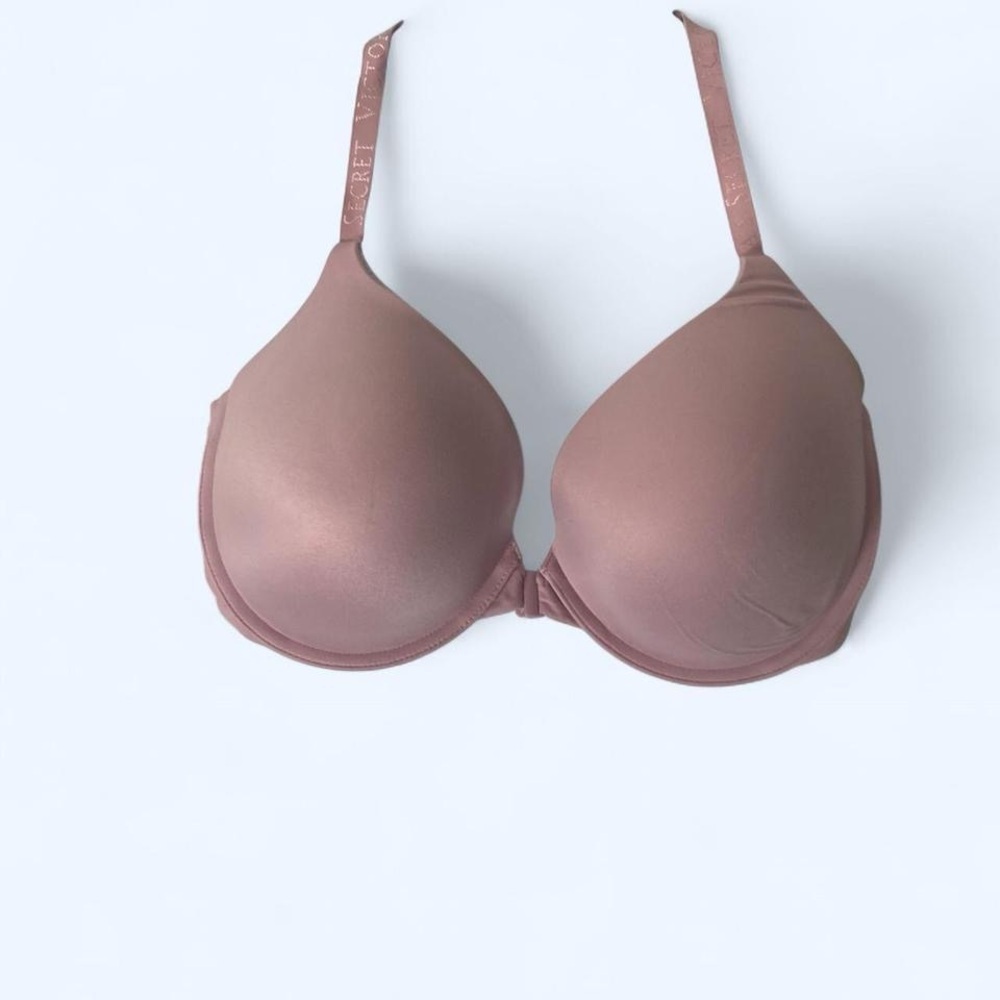 Victoria's Secret pink lace balconette bra #lingerie #lacetrim 38DD